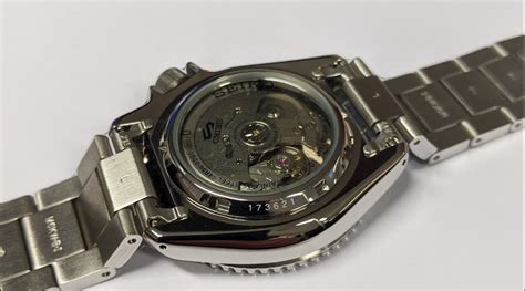 vérifier numéro de série montre